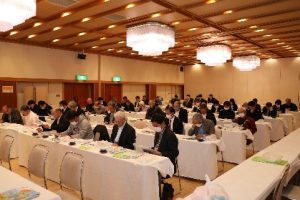 参加した会員など80人の様子